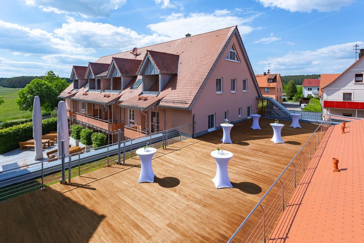 Acantus Hotel Weisendorf Eksteriør billede